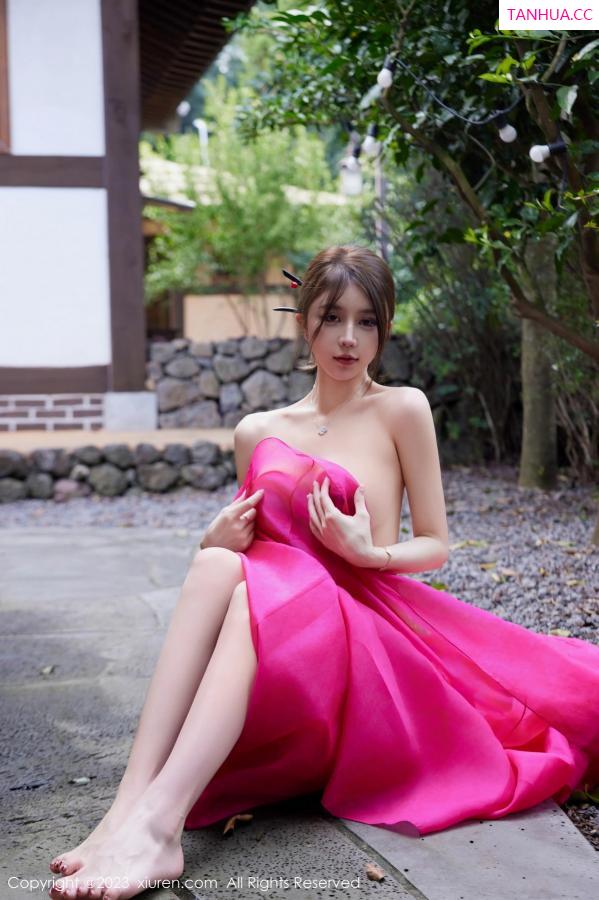 tina_甜仔  [XiuRen]高清写真图 2023.10.18 No.7522 tina_甜仔 济州岛旅拍第46张图片